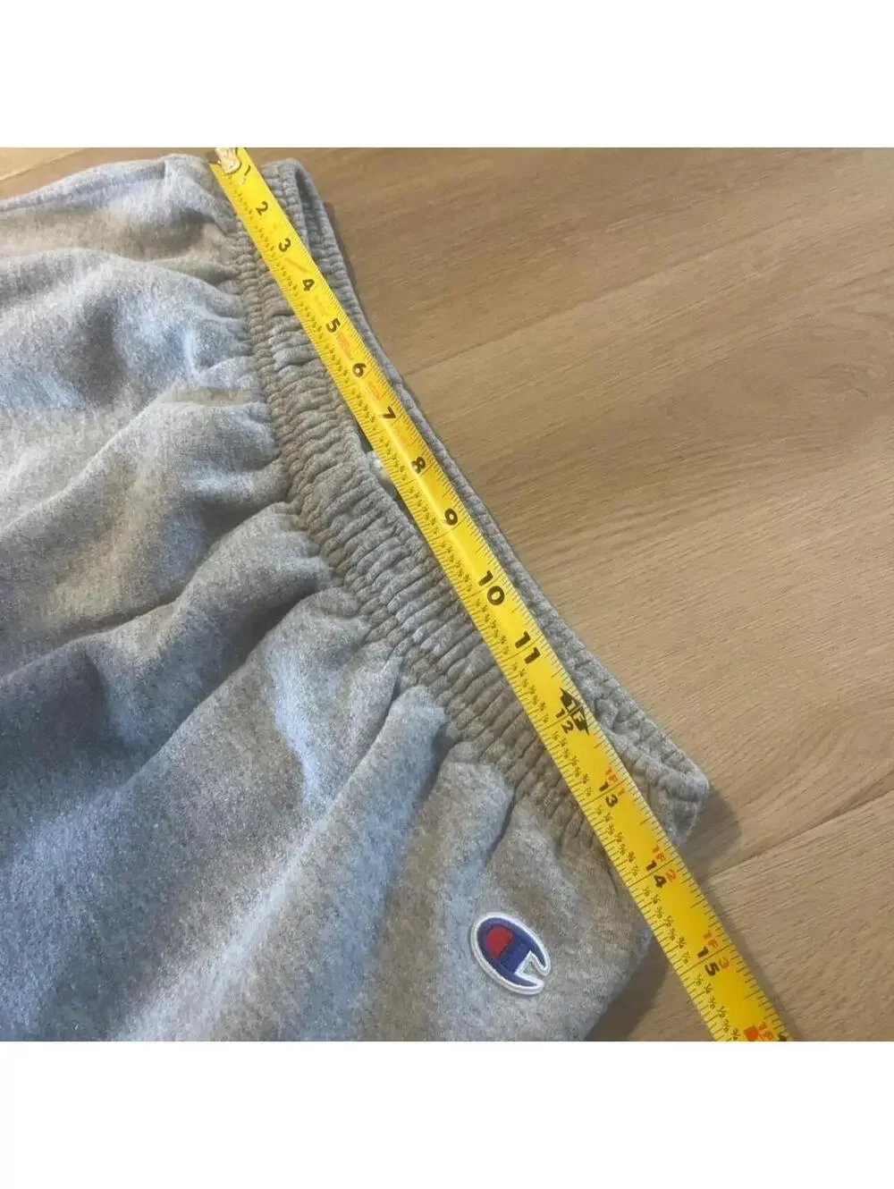 Champion University at Buffalo Gray Sweatpants – Size Large